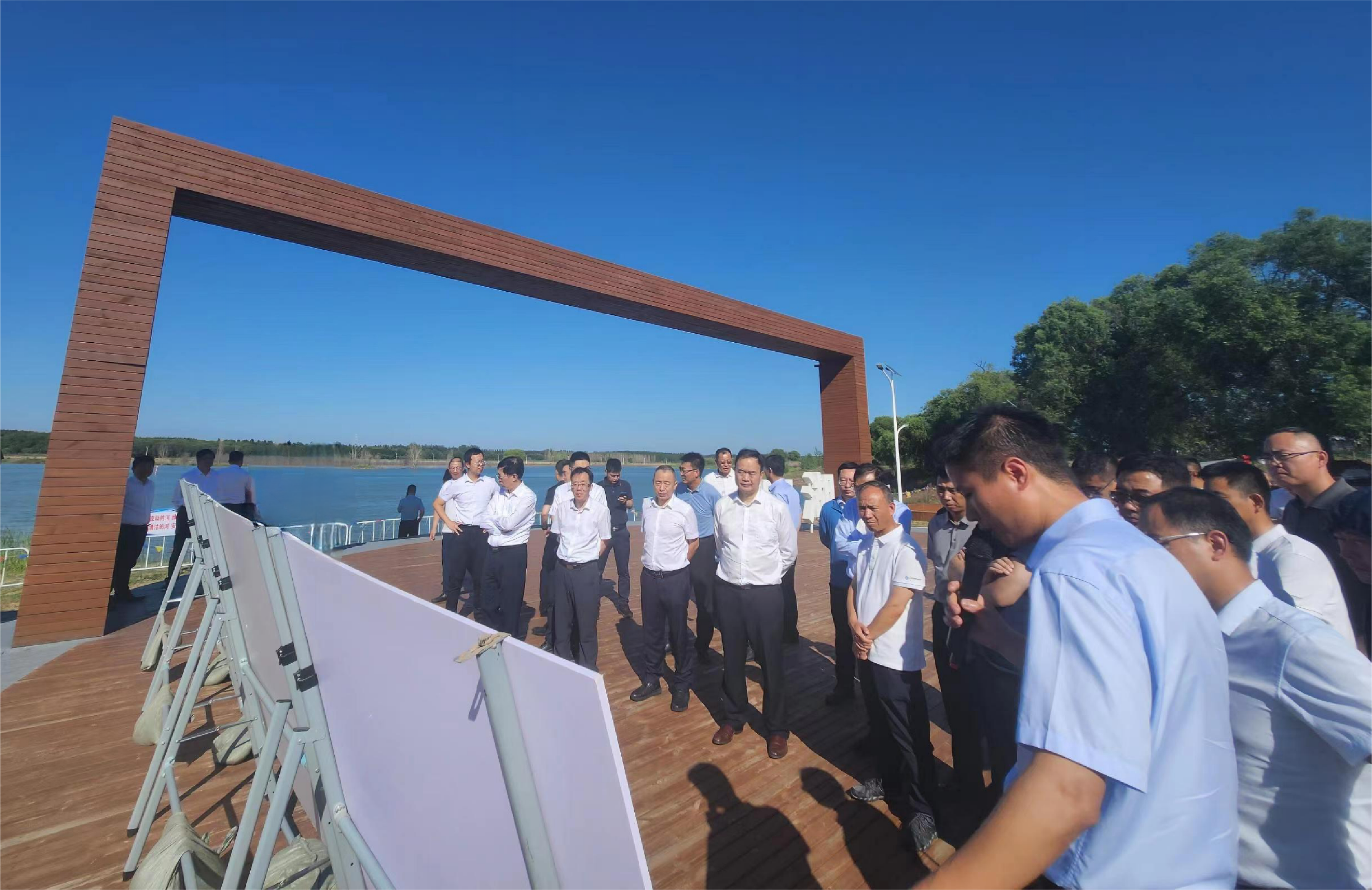 中交集團暨中國交建2023年江河湖海業(yè)務(wù)發(fā)展專題會議代表團實地調(diào)研永定河綜合治理與生態(tài)修復(fù)工作