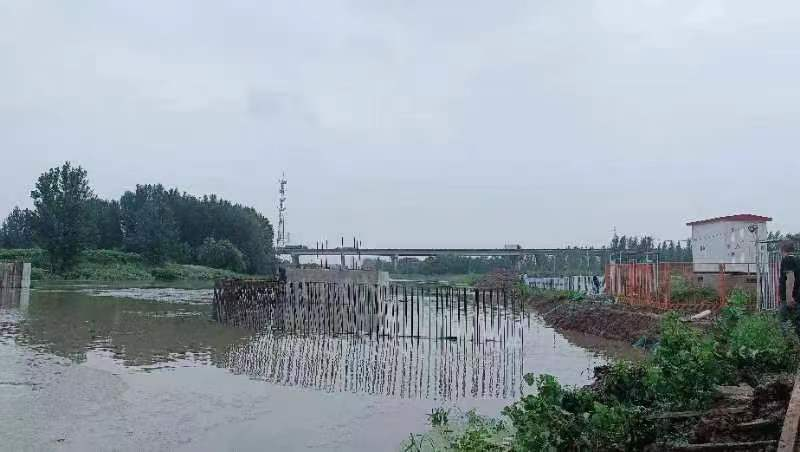 防汛一線 | 天津分公司拆建圍埝1900余米 疏洪搶險刻不容緩 防汛一線 | 天津分公司拆建圍埝1900余米 疏洪搶險刻不容緩