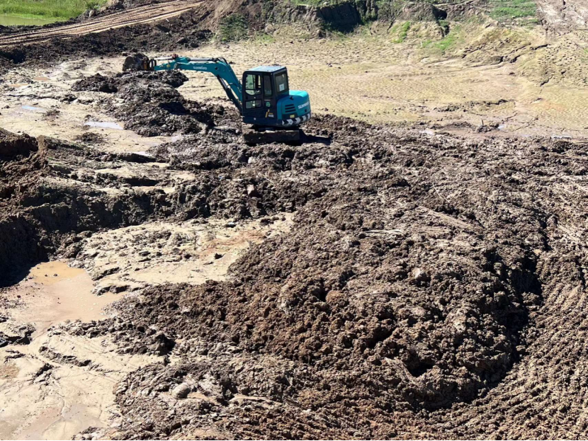 廊坊分公司全面推進河道清理消殺工作 廊坊分公司全面推進河道清理消殺工作