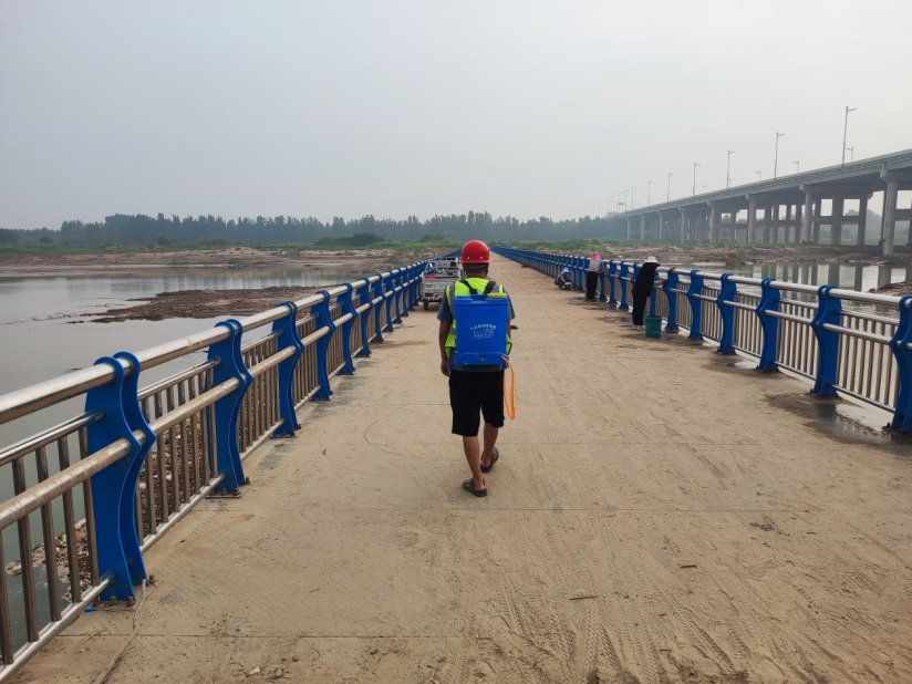 廊坊分公司全面推進河道清理消殺工作 廊坊分公司全面推進河道清理消殺工作