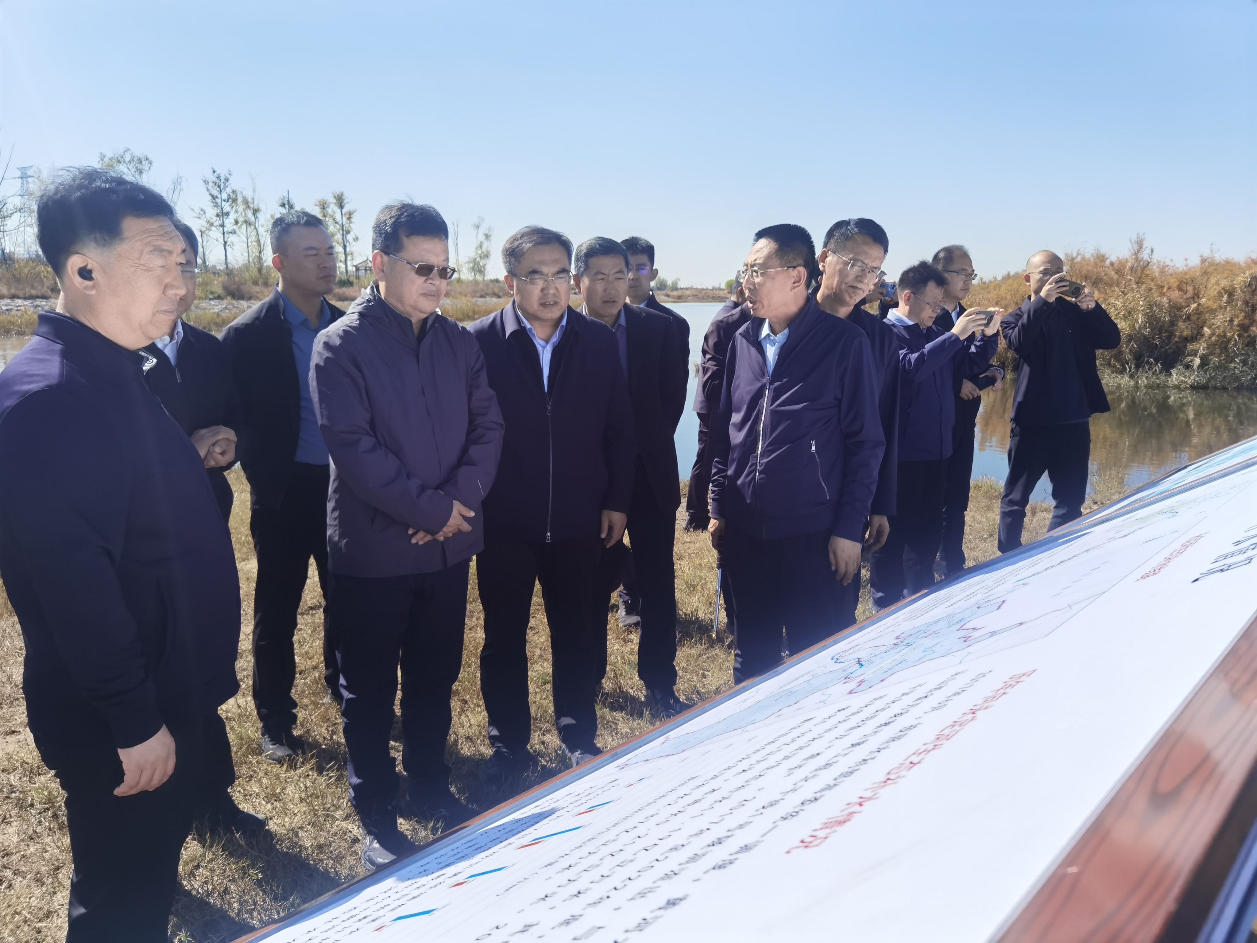 中國(guó)南水北調(diào)集團(tuán)董事長(zhǎng)蔣旭光調(diào)研桑干河大同縣段河道治理工程 中國(guó)南水北調(diào)集團(tuán)董事長(zhǎng)蔣旭光調(diào)研桑干河大同縣段河道治理工程