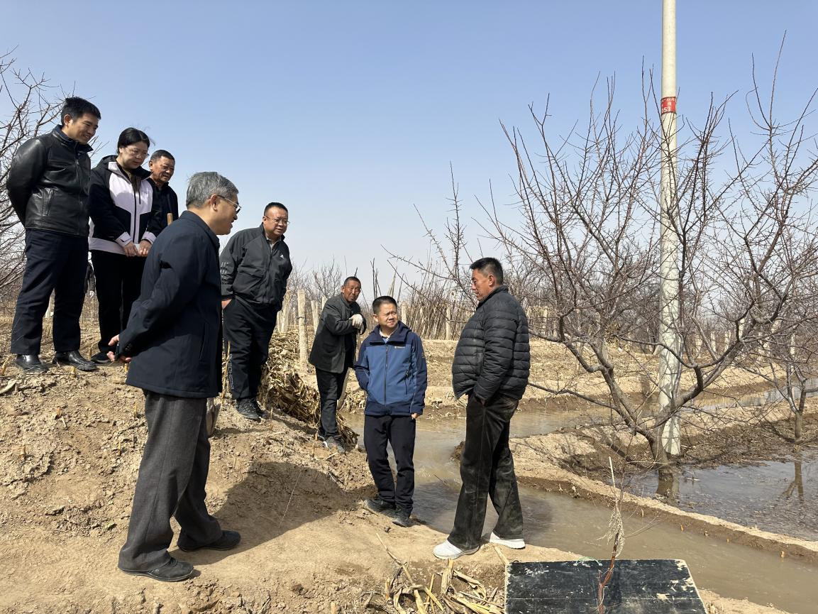 中國工程院院士康紹忠一行赴永定河上游開展農業(yè)節(jié)水評價調研 中國工程院院士康紹忠一行赴永定河上游開展農業(yè)節(jié)水評價調研