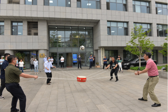 夏季趣味活動 激發(fā)團(tuán)隊(duì)合力 夏季趣味活動 激發(fā)團(tuán)隊(duì)合力
