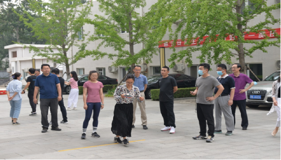 夏季趣味活動 激發(fā)團(tuán)隊(duì)合力 夏季趣味活動 激發(fā)團(tuán)隊(duì)合力