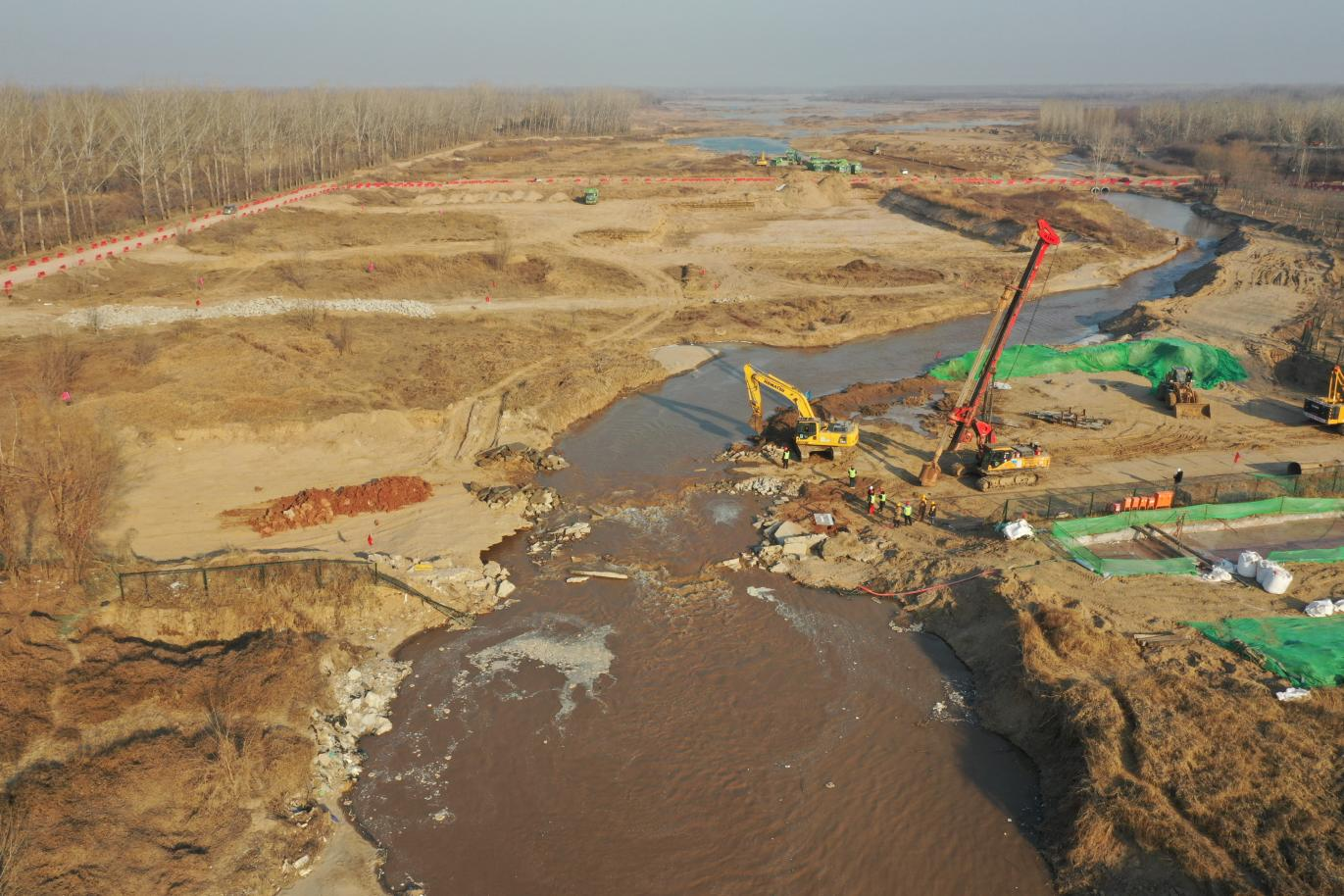 一座跨河橋 一片為民心 一座跨河橋 一片為民心